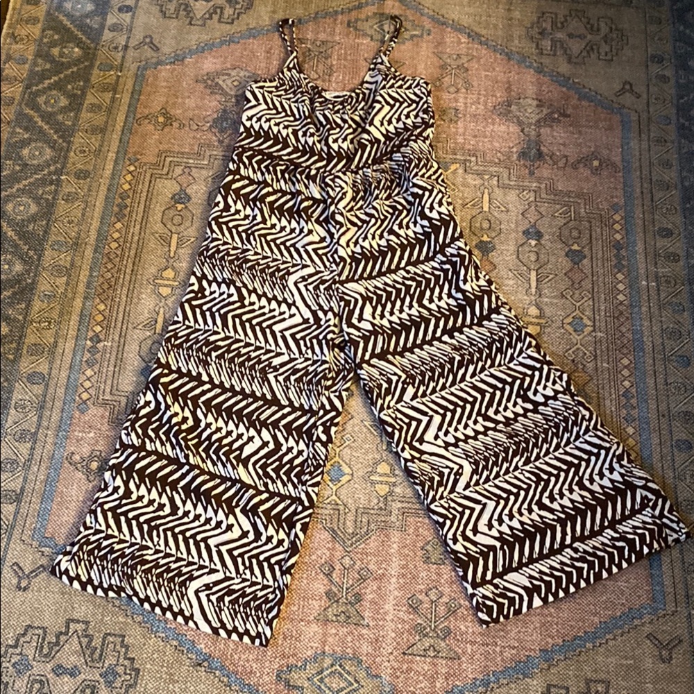 Brown and Off-white Copped Jumper - Picture 6 of 11
